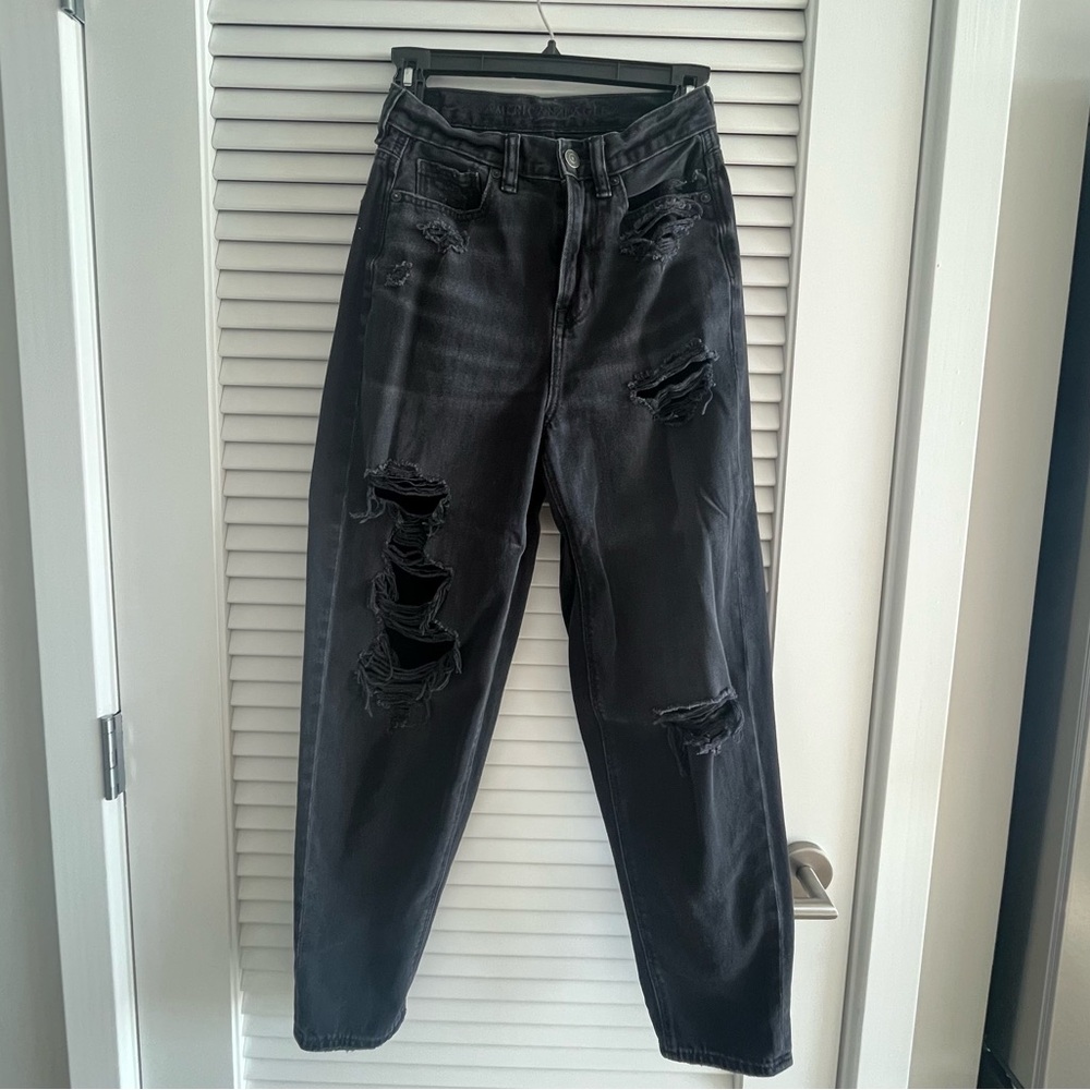 black mom jeans